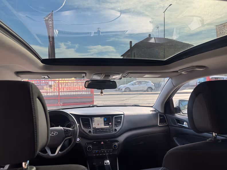 Hyundai Tucson - 2