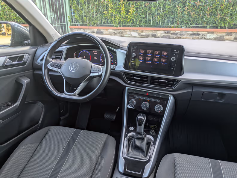 Volkswagen T-Roc - 10