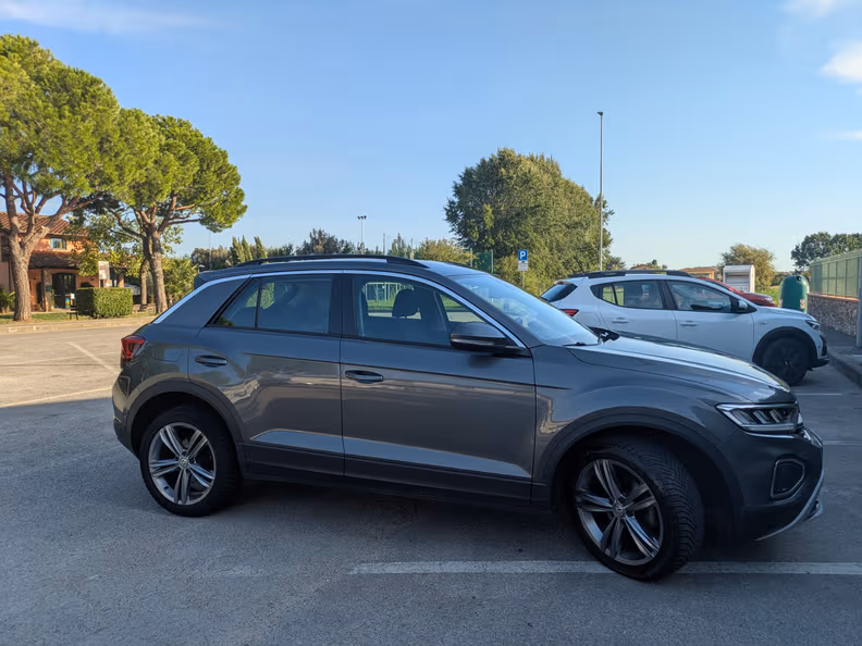 Volkswagen T-Roc - 2