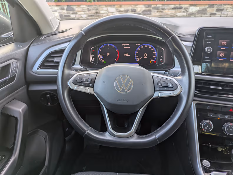 Volkswagen T-Roc - 12