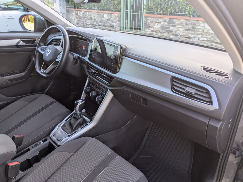 Volkswagen T-Roc - 9