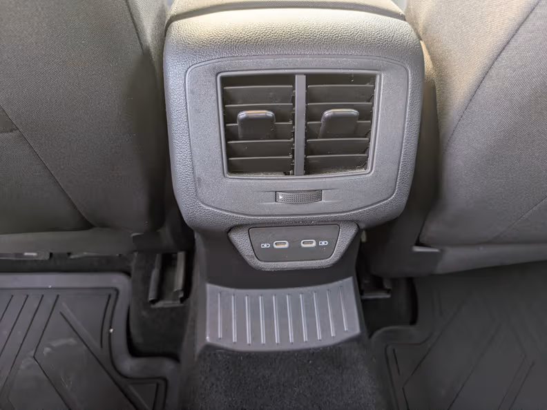 Volkswagen T-Roc - 25