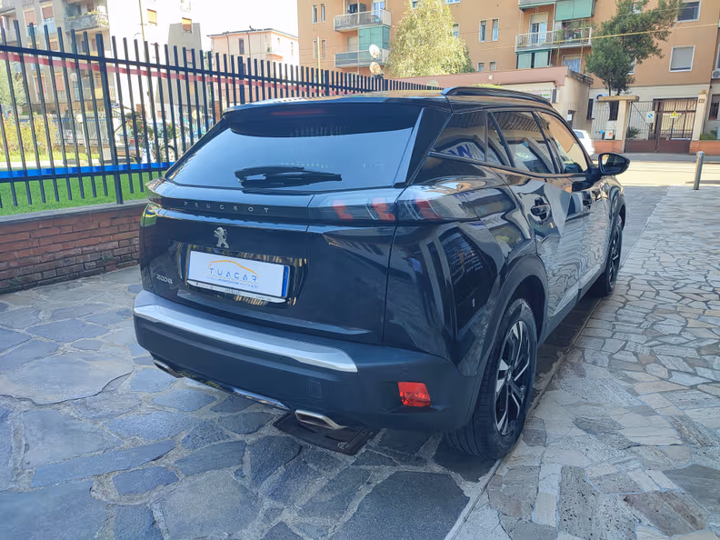 Peugeot 2008 - 4