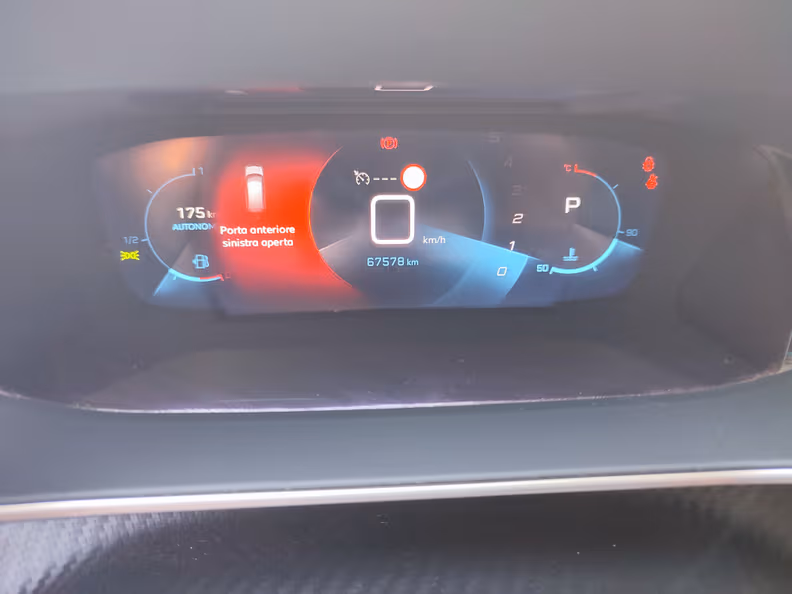 Peugeot 2008 - 7
