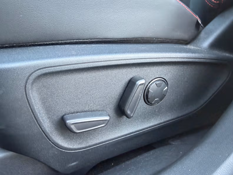 Ford Kuga - 17