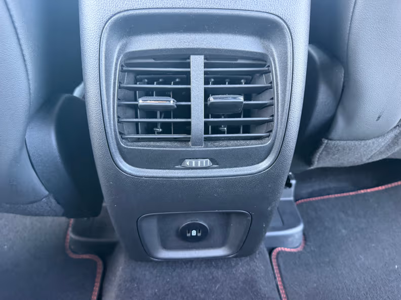 Ford Kuga - 33