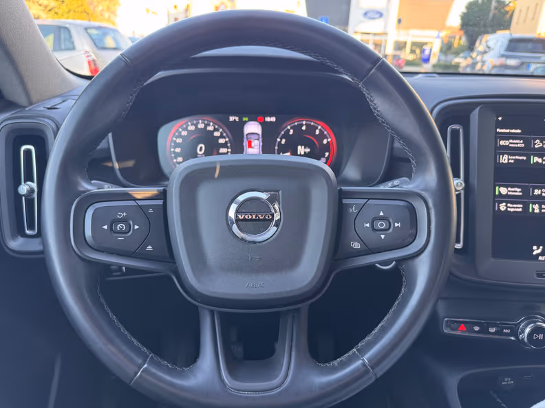 Volvo XC40 - 9