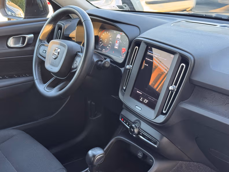 Volvo XC40 - 18