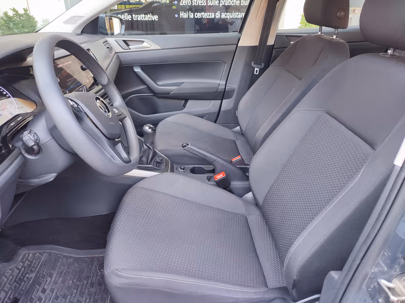 Volkswagen Polo - 8