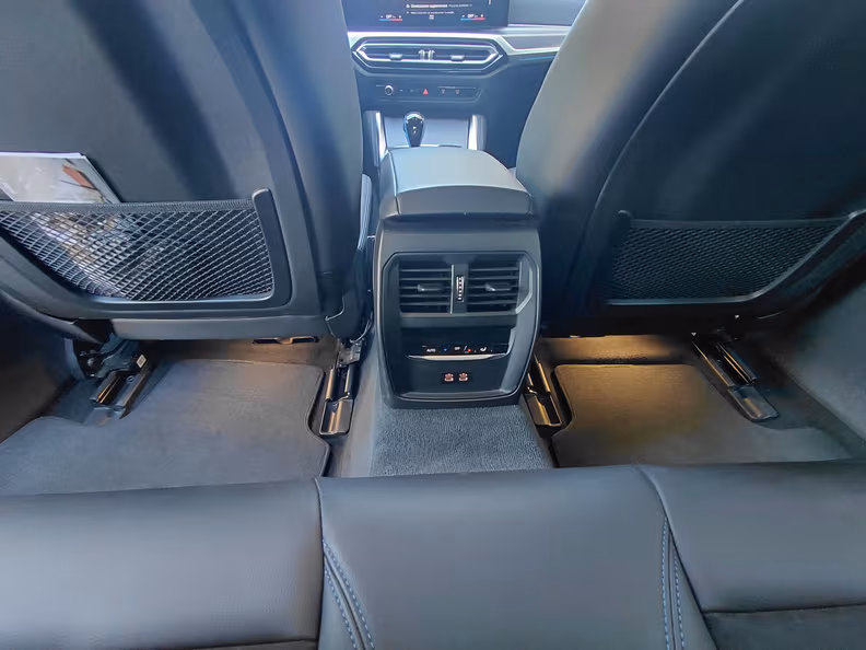 BMW i4 - 36