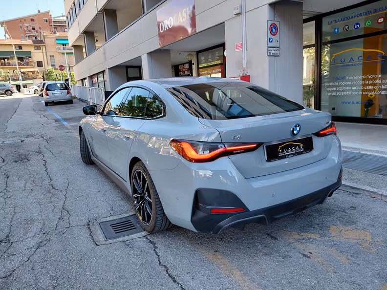 BMW i4 - 5