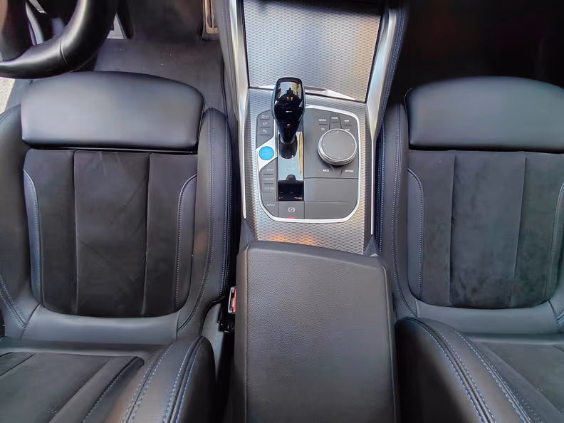 BMW i4 - 17
