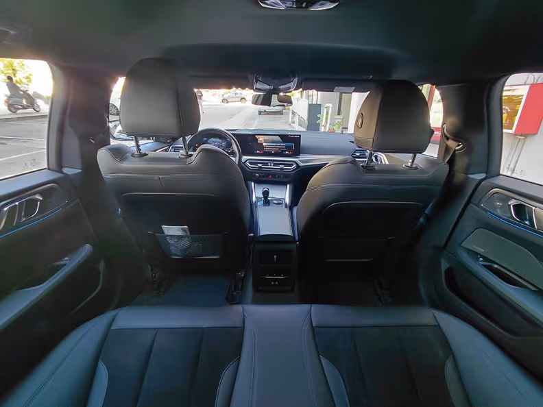BMW i4 - 23