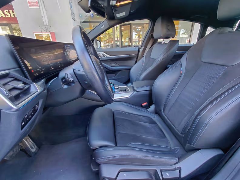 BMW i4 - 10