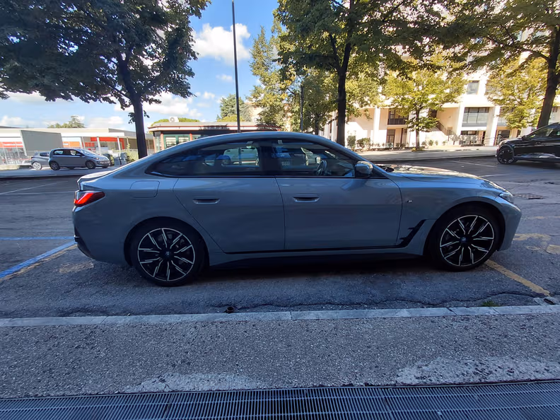 BMW i4 - 30