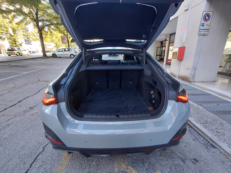 BMW i4 - 35