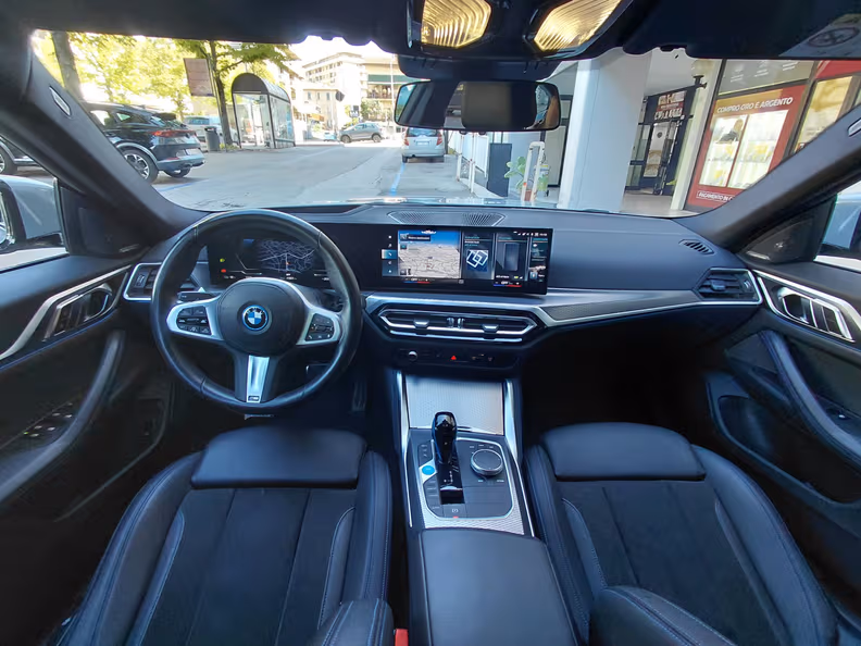 BMW i4 - 9