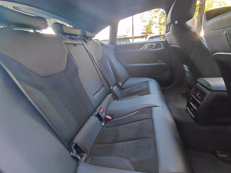BMW i4 - 13