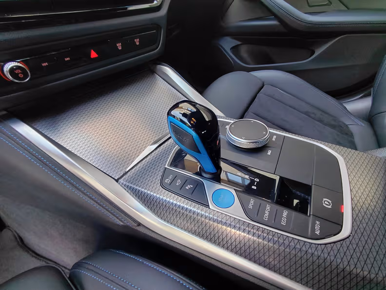 BMW i4 - 18