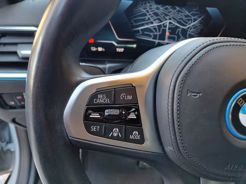 BMW i4 - 20