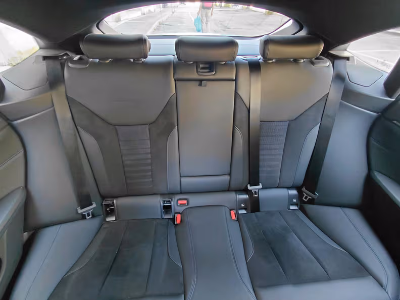 BMW i4 - 14