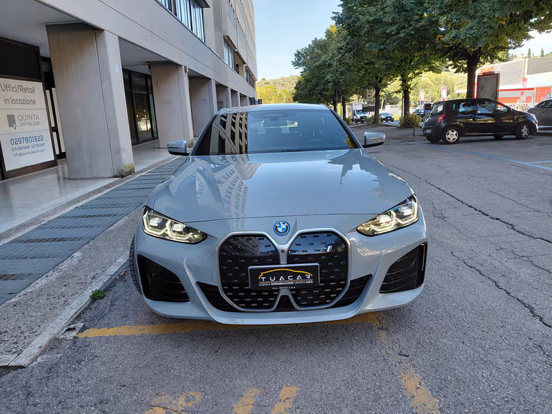 BMW i4 - 2