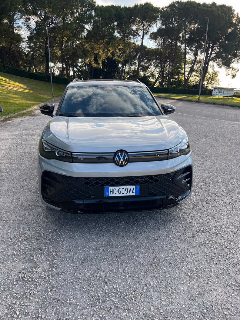 Volkswagen Tiguan - 5