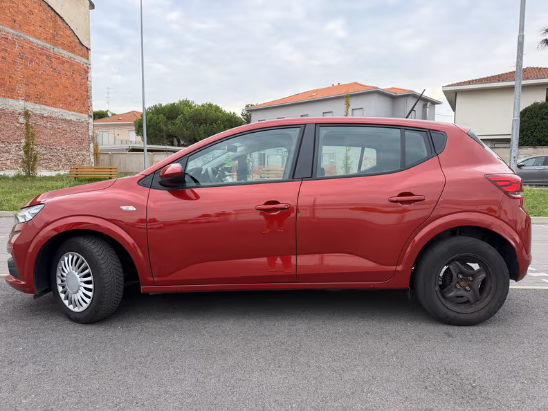 Dacia Sandero - 8