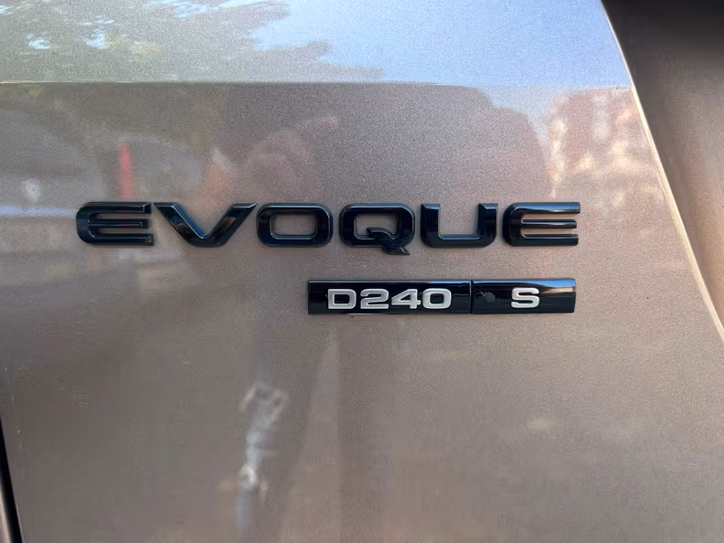 Land Rover Range Rover Evoque - 22