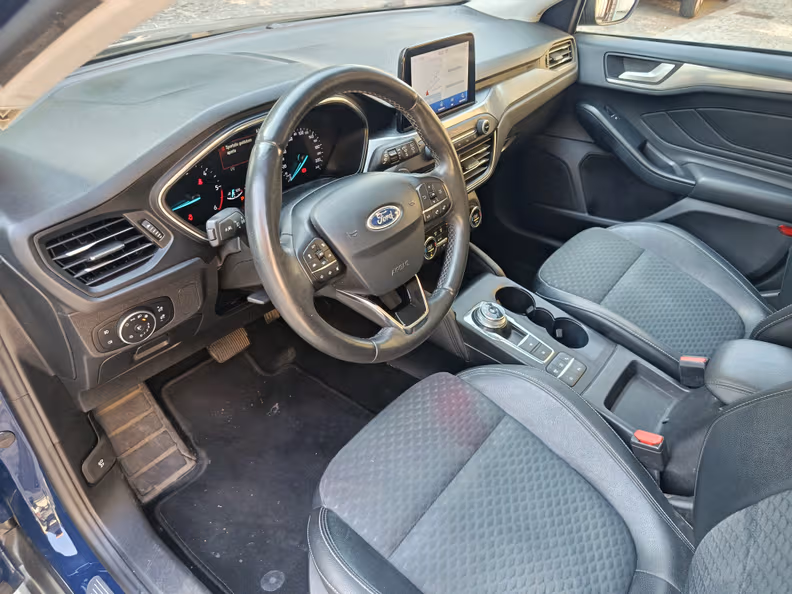 Ford Focus - 8