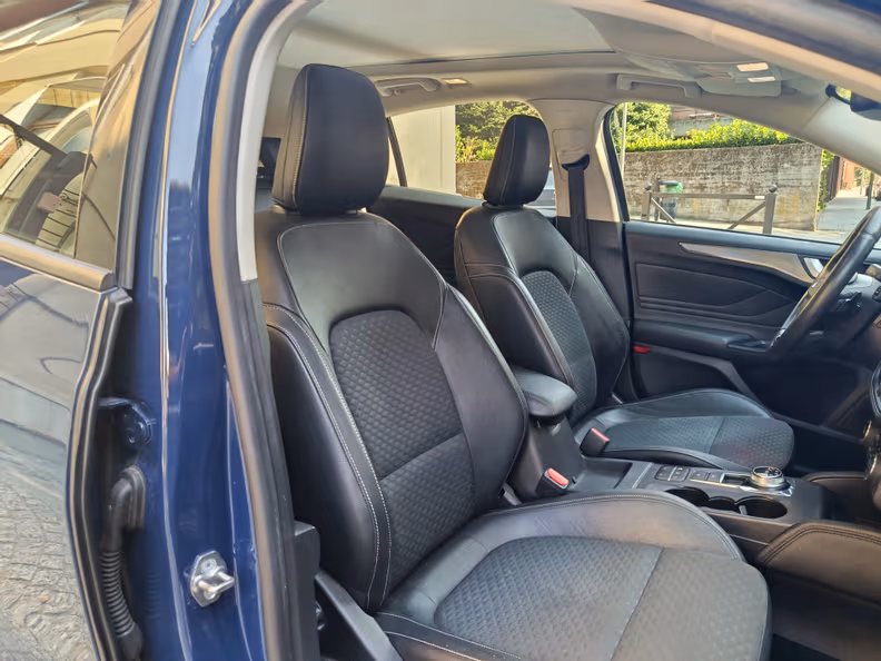 Ford Focus - 11
