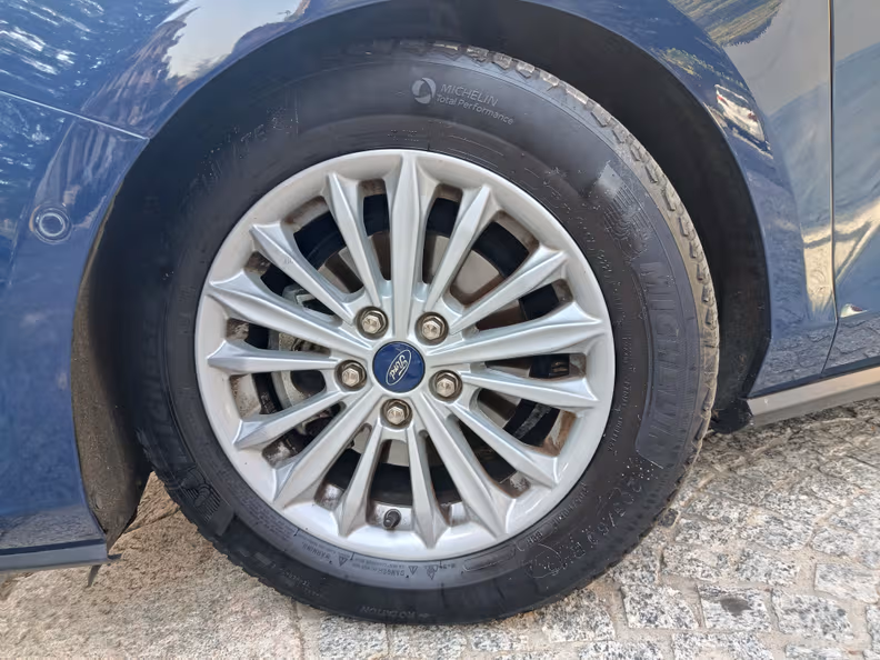 Ford Focus - 7