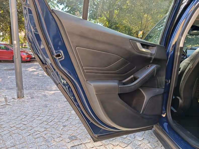 Ford Focus - 25