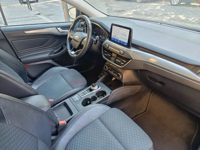 Ford Focus - 39