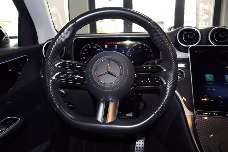 Mercedes-Benz GLC - 11
