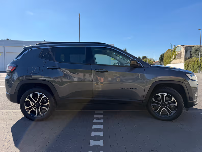 Jeep Compass - 4
