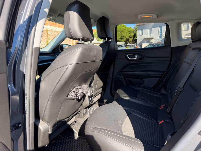Jeep Compass - 19