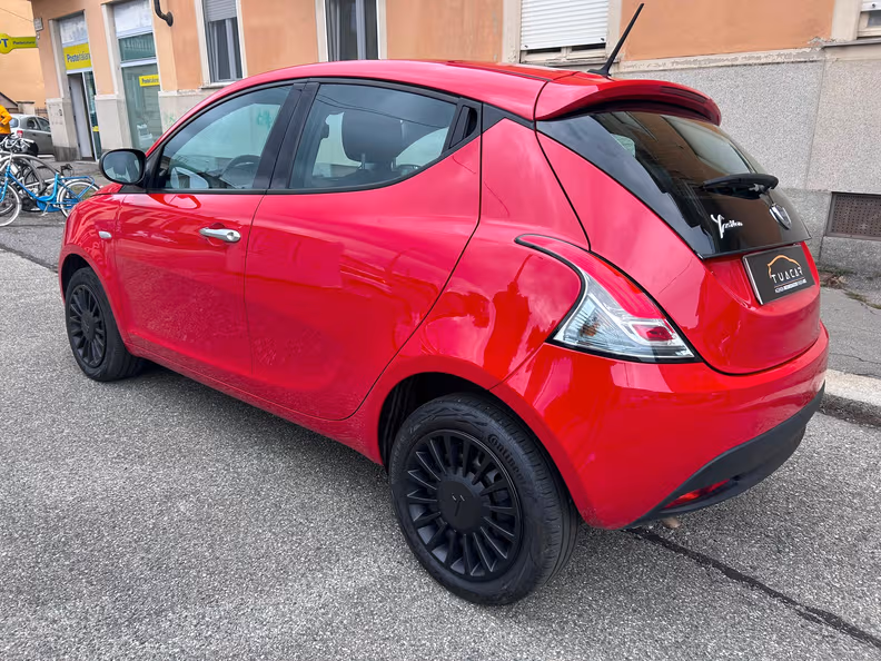 Lancia Ypsilon - 6