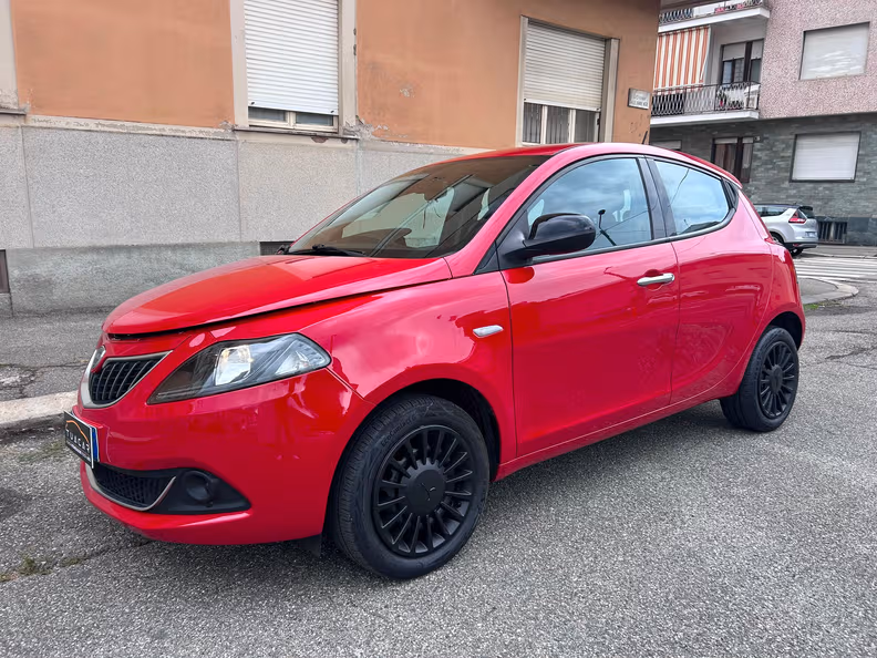 Lancia Ypsilon