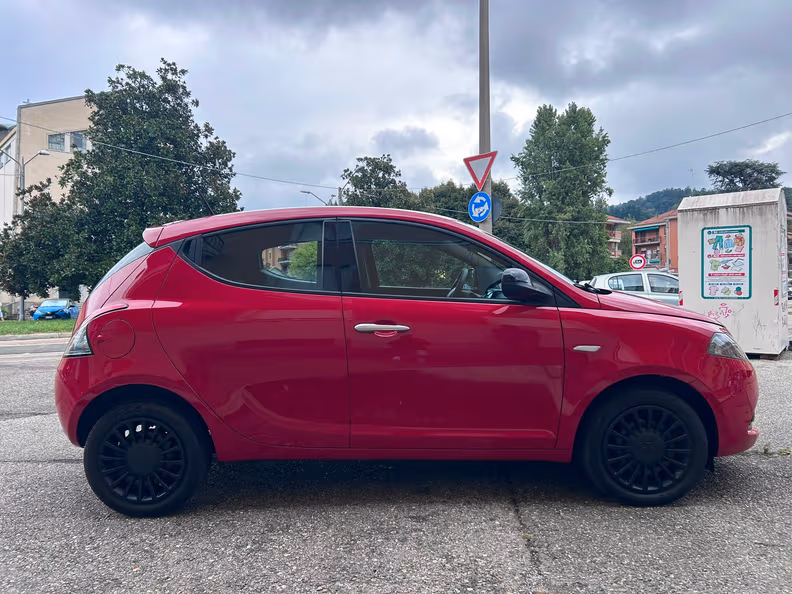 Lancia Ypsilon - 24