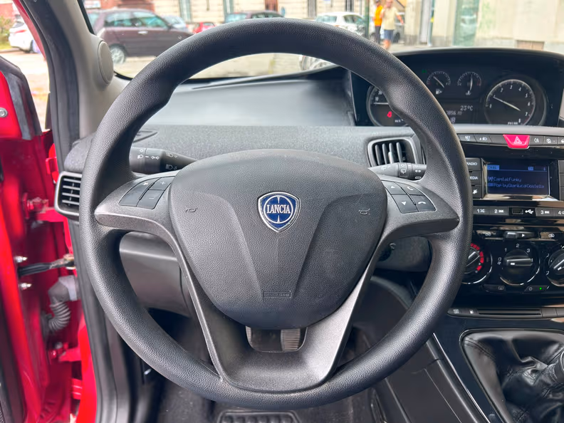 Lancia Ypsilon - 15