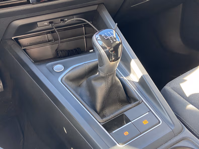 Volkswagen Golf - 11