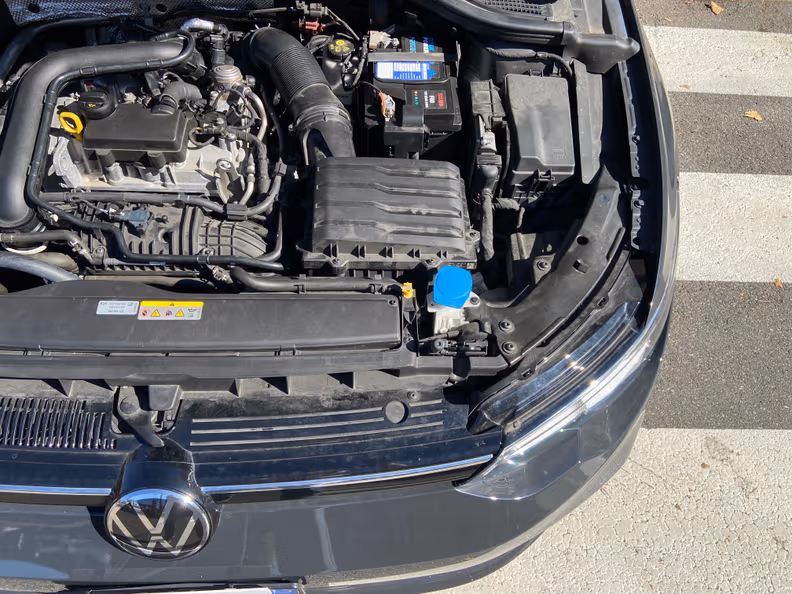 Volkswagen Golf - 34