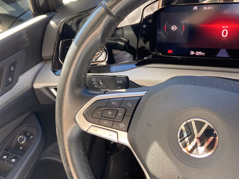 Volkswagen Golf - 26