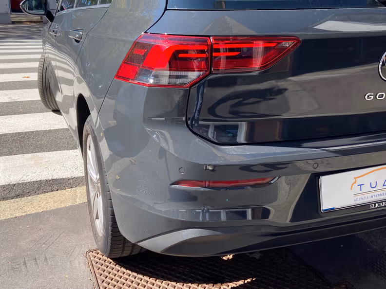 Volkswagen Golf - 18