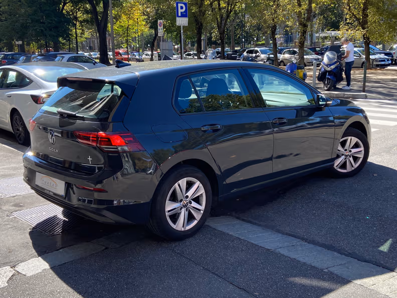 Volkswagen Golf - 4