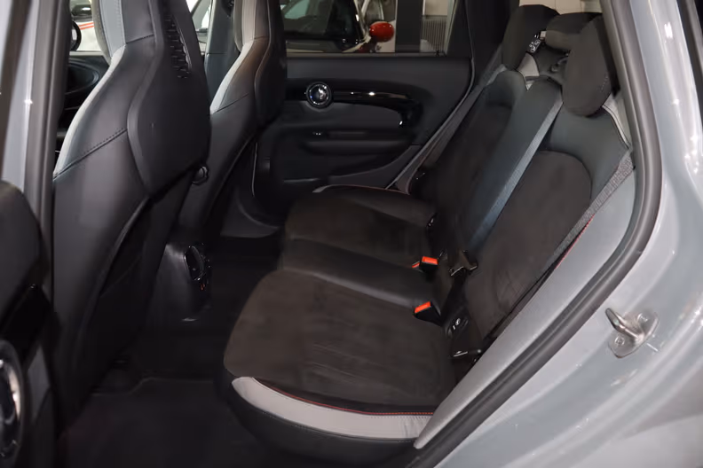 Mini Clubman - 24