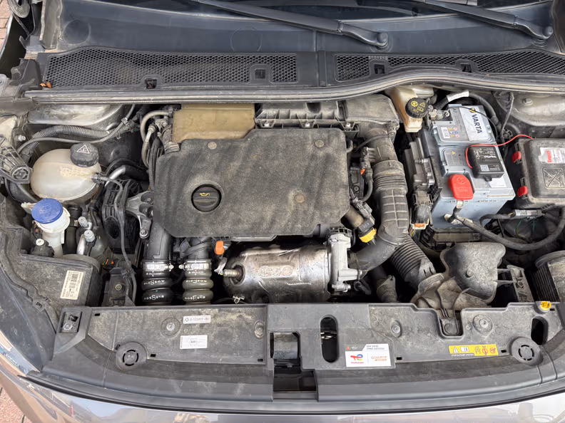 Peugeot 208 - 26