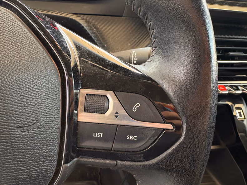 Peugeot 208 - 20