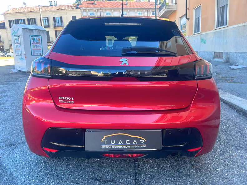 Peugeot 208 - 5